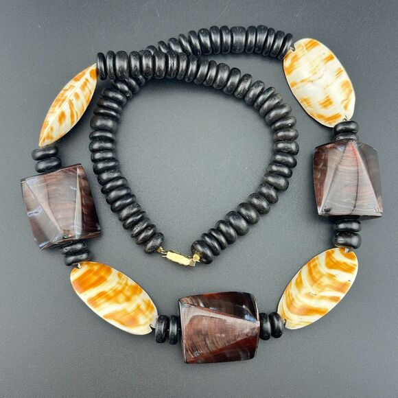 Vintage Handmade Chunky Seashell Coconut Shell Beads Necklace MOP 11" Black Tan - Picture 1 of 9